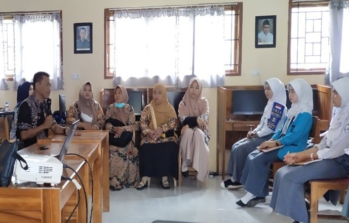 PEMBINAAN PIK REMAJA