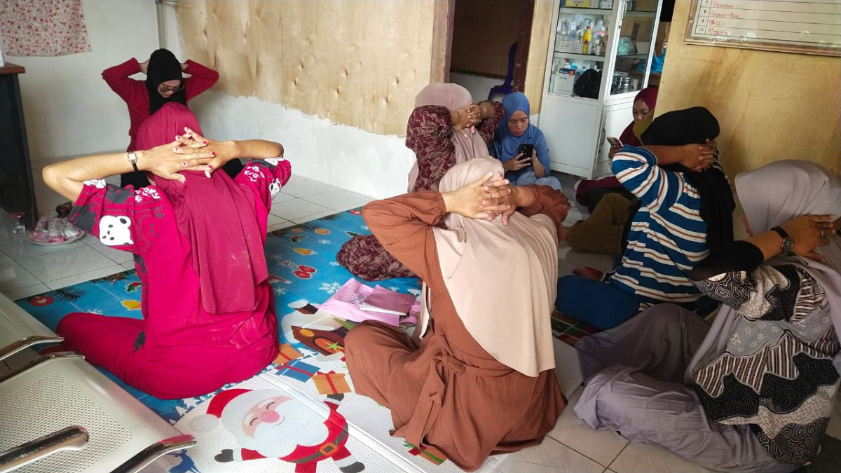 MELAKUKAN KELAS IBU HAMIL