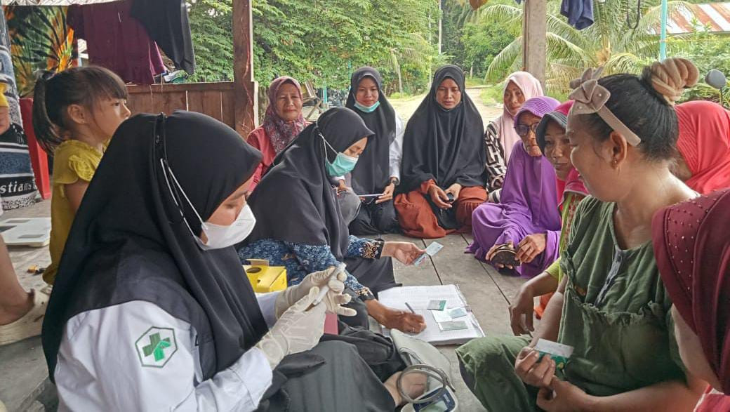 Penyuluhan KB dan pemeriksaan kesehatan