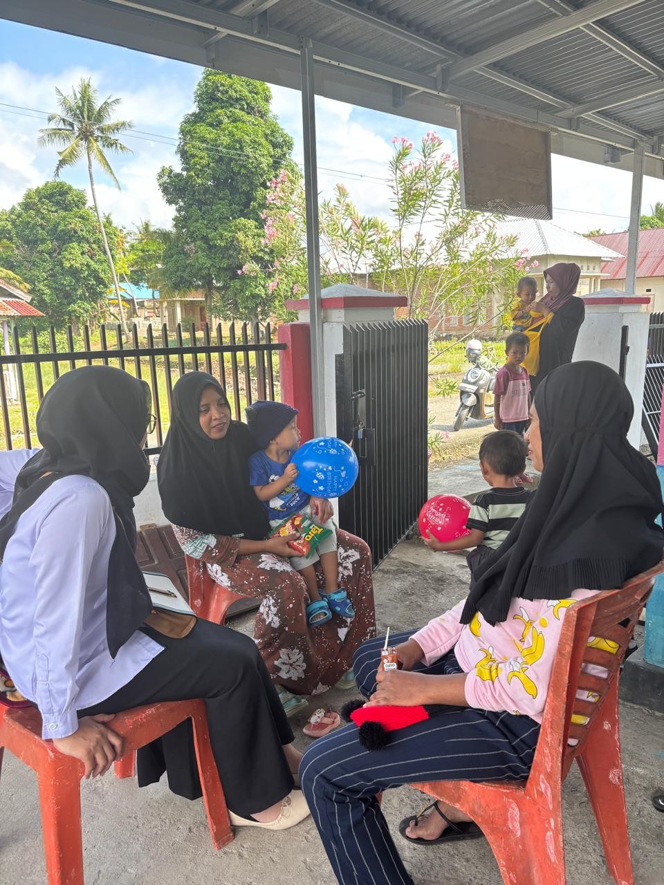Pendampingan ibu/keluarga balita meliputi pemenuhan gizi, pengasuhan, dan pelayanan kesehatan