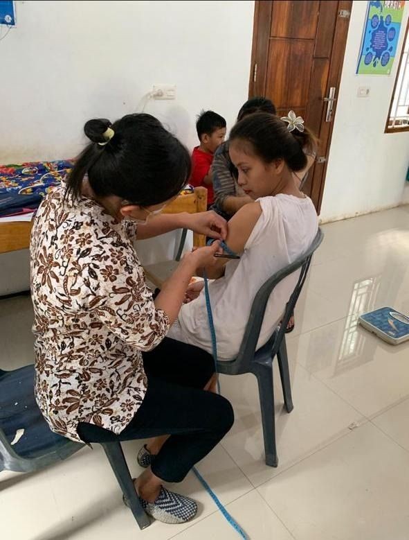 Screening kesehatan bagi calon pengantin yang dilakukan oleh Tim Pendamping Keluarga
