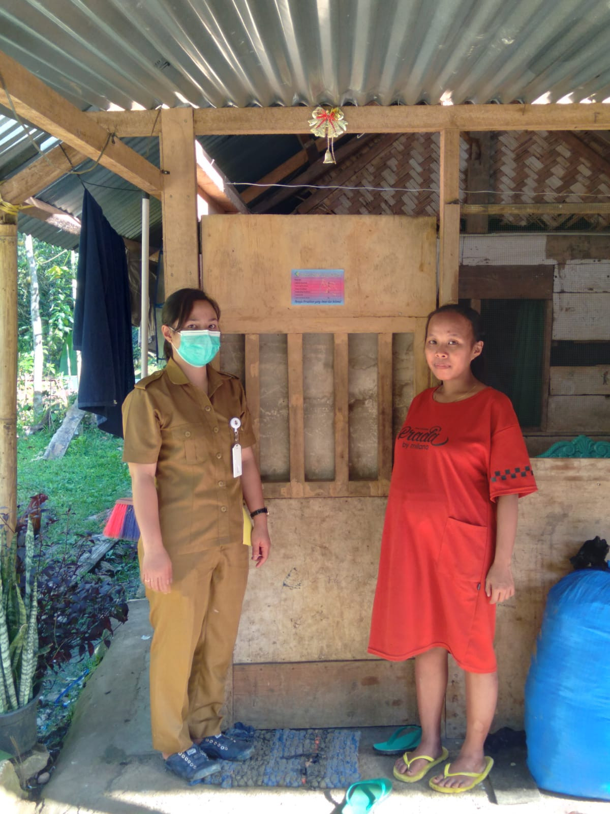 kunjungan ibu hamil dan pemasangan stiker P4K