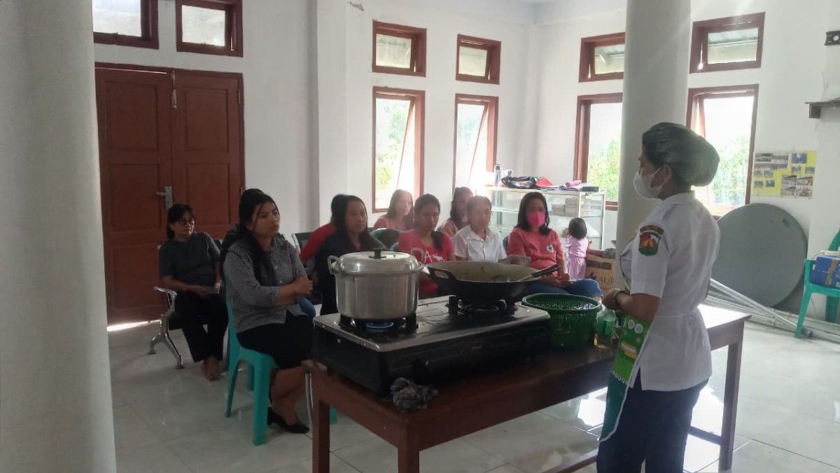 Dapur Sehat Atasi Stunting (DASHAT)