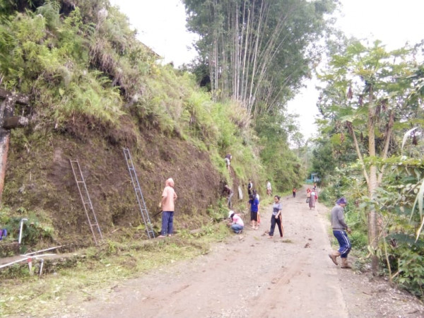 KERJA BAKTI RUTIN SETIAP JUMAT