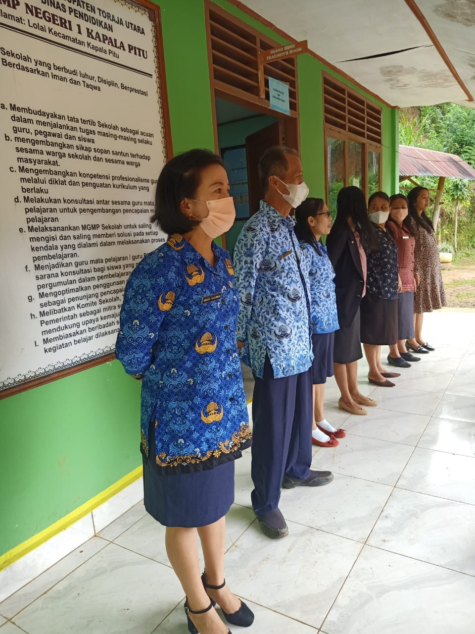 SUASANA APEL PAGI PEGAWAI SMP 1 KAPALAPITU