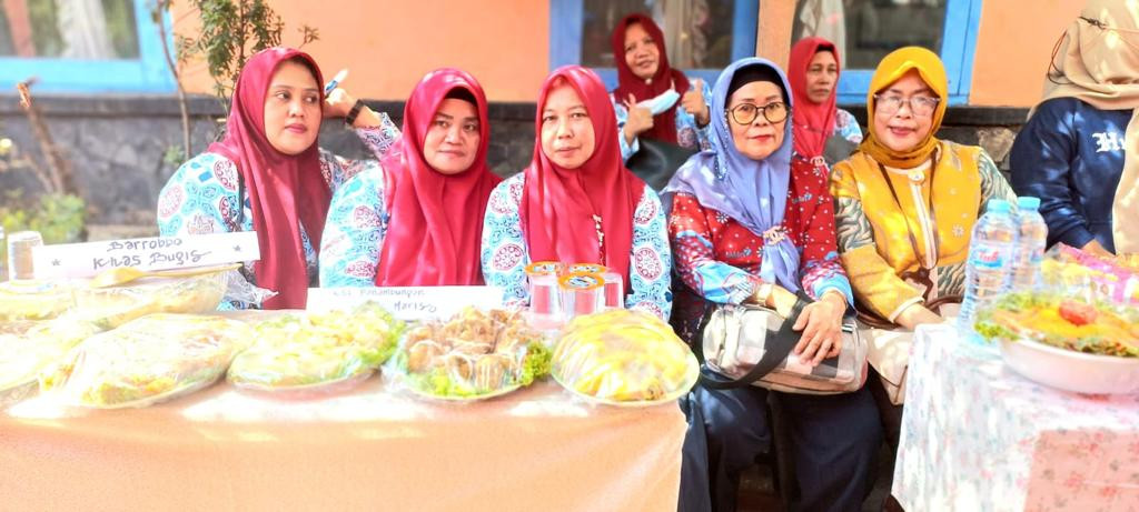 penyediaan makanan bergizi oleh pengurus dashat kampung kb matahari kel. panambungan