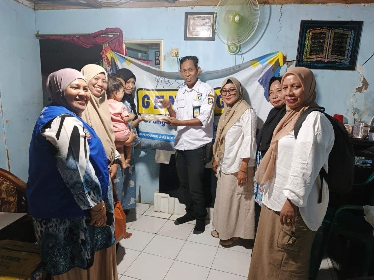 Pemberian bantuan nutrisi kepada keluarga resiko stunting