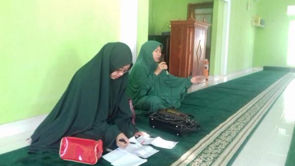 Kelompok BKR dalam kegiatan majelis taklim