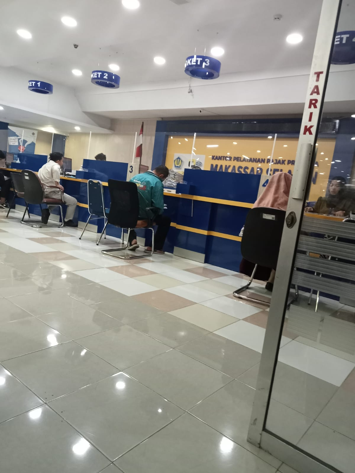 Melakukan pendaftaran  NPWP