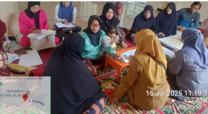 Posbindu/ posyandu lansia serta pengobatan lorong