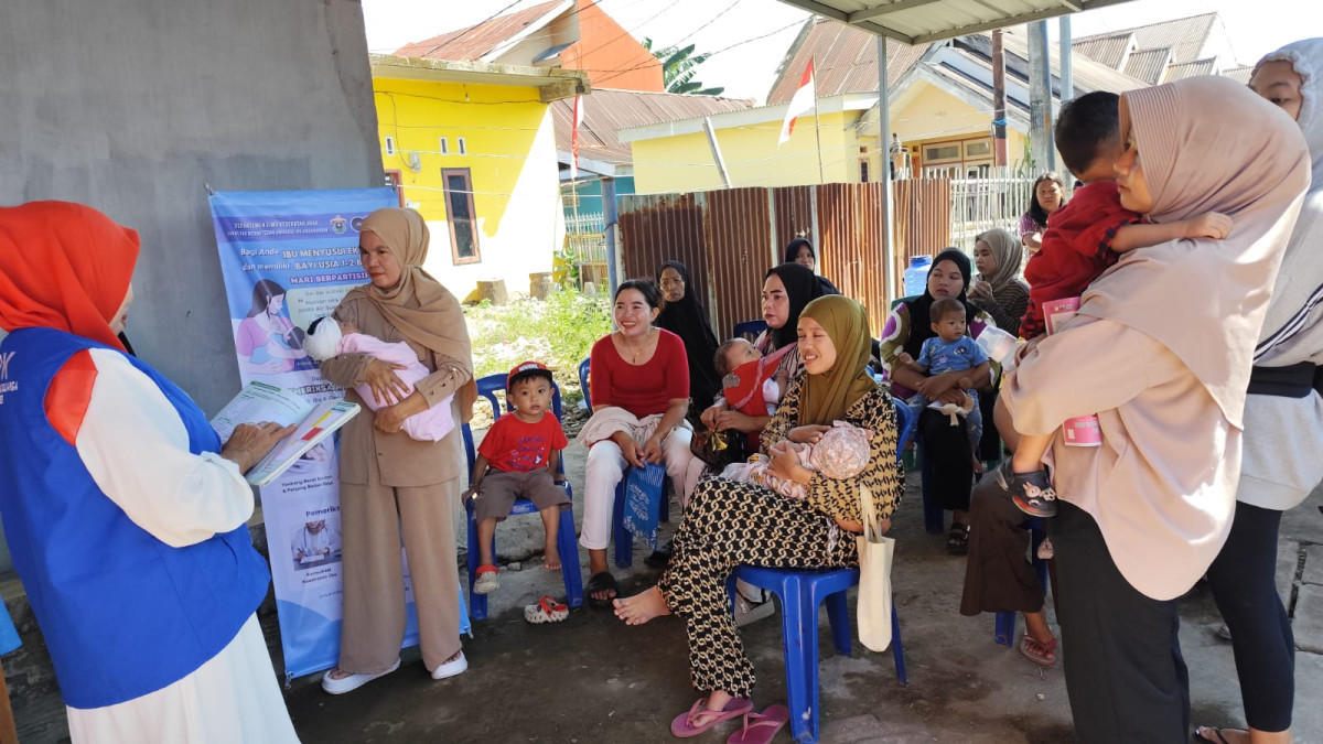 Kegiatan KIE kepada PUS di Posyandu Rw 05