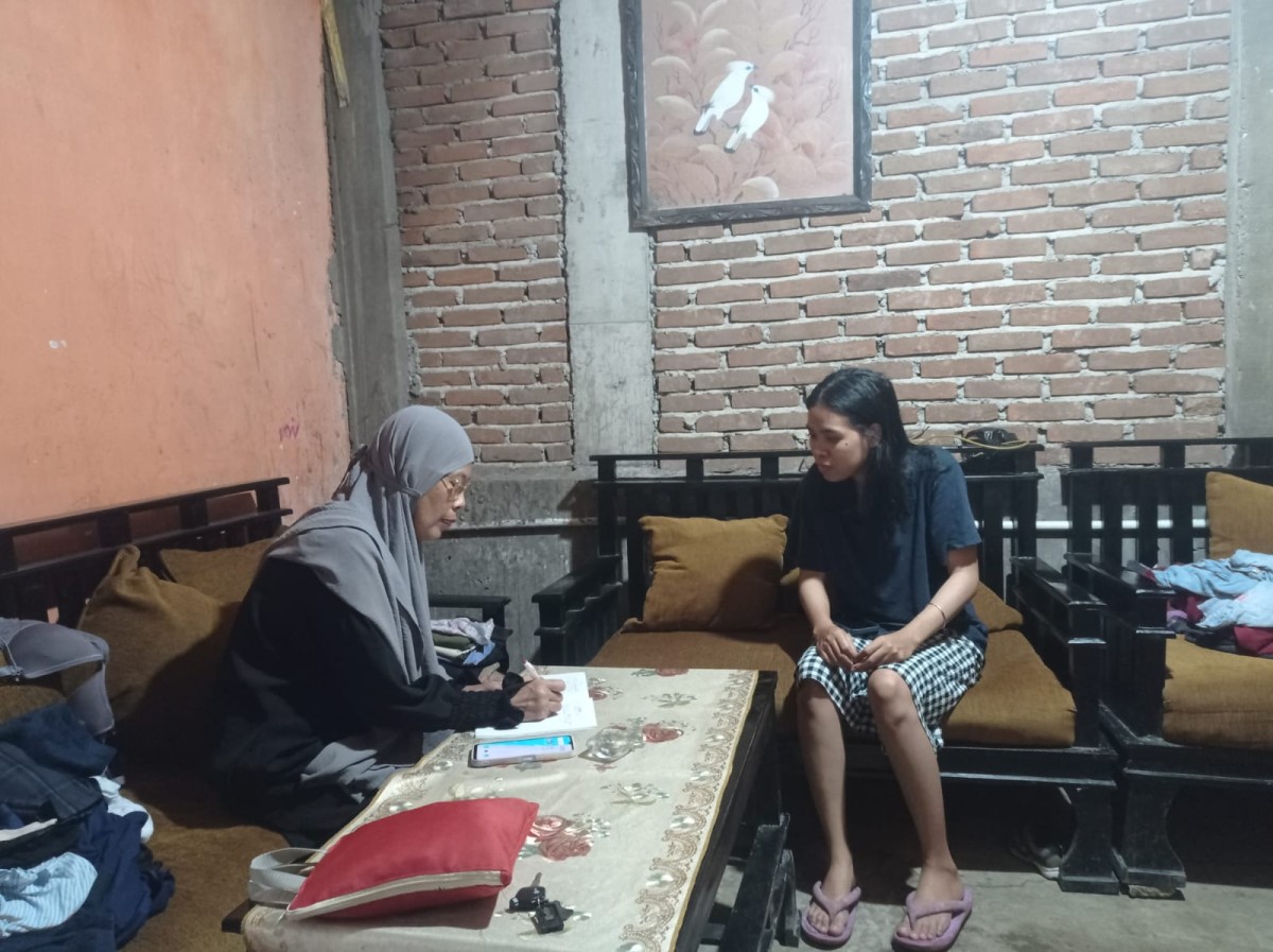 Mengunjung peserta kb aktif