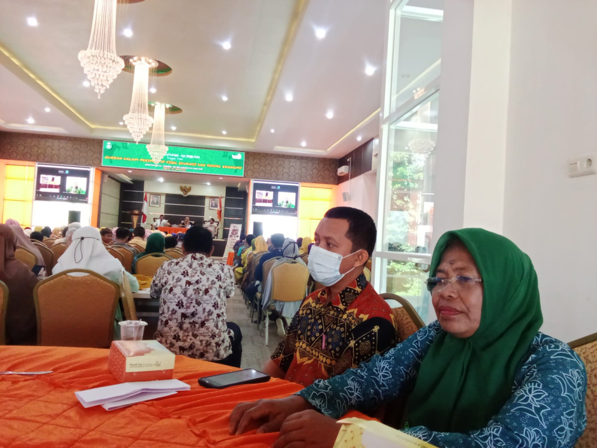 Sarasehan Qurban 1443 H di Auditorium BJ. Habibie Rujab Walikota Parepare yang dihadiri oleh LAZISMU, TP PKK, Kader Kamp. KB, Lembaga Pendidikan, dan elemen keagamaan