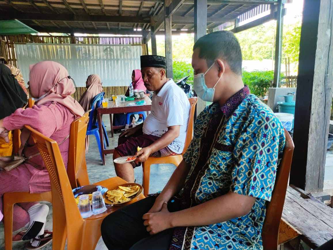 Rapat Koordinasi di Sekretariat Kamp. KB bersama Lurah, LPMK, TP PKK, Bidan Kelurahan dan Pengurus Kampung KB "Geddongnge"