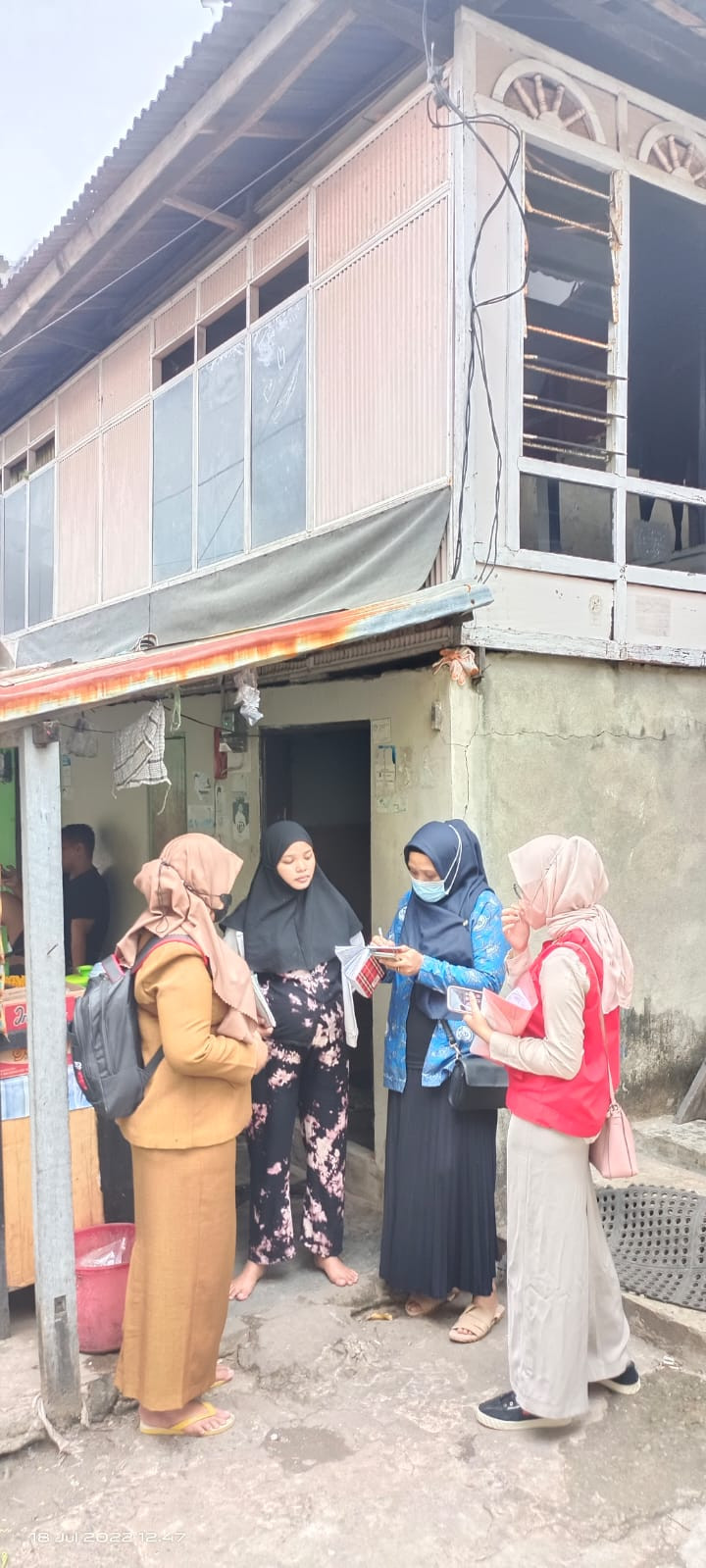 Pendataan TPK Stunting oleh Pihak Kelurahan bersama Tim TPK Stunting Cappa Galung, Bidan Kelurahan Cappa Galung dan Pengurus Kamp. KB "Geddongnge"