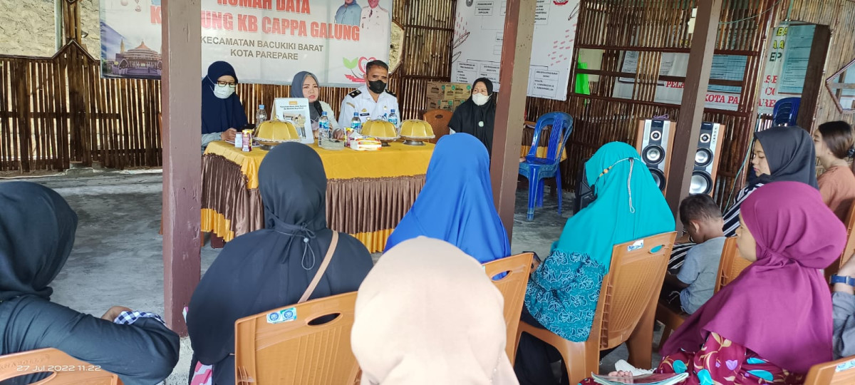 Edukasi Ibu Hamil oleh Camat Bacukiki Barat, kepala UPTD Puskesmas Lumpue, Lurah Cappa Galung beserta pengurus Kampung KB "Geddongnge"