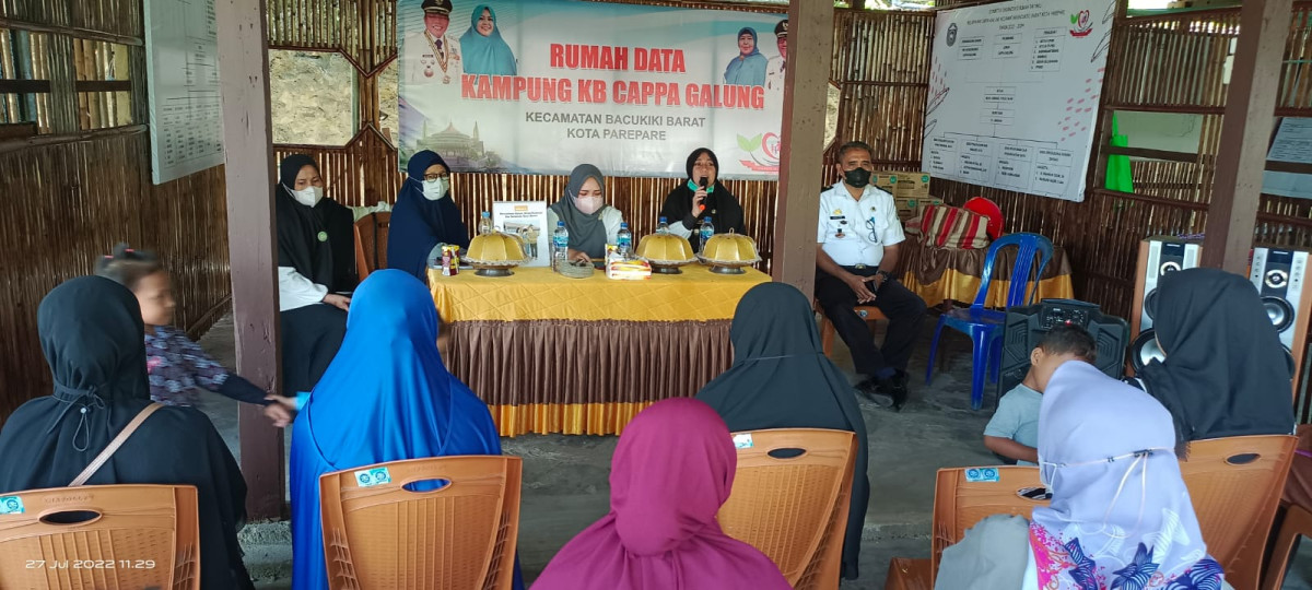 Edukasi Ibu Hamil oleh Camat Bacukiki Barat, kepala UPTD Puskesmas Lumpue, Lurah Cappa Galung beserta pengurus Kampung KB "Geddongnge"