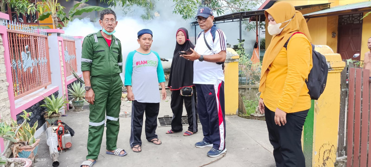 Melaksanakan Kegiatan Fogging