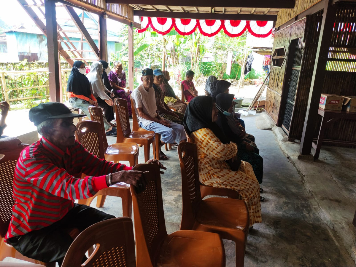 Kegiatan Asistensi Rehabilitasi Lansia Berbasis Keluarga yang dihadiri oleh Pihak Kelurahan, Dinas Sosial, Ketua RW dan RT setempat, kader Kampung KB beserta para lansia yang sempat hadir