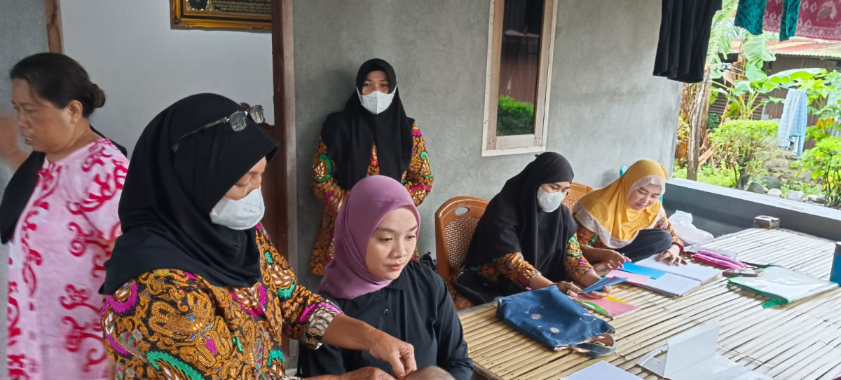 Monitoring Pelaksanaan Posyandu