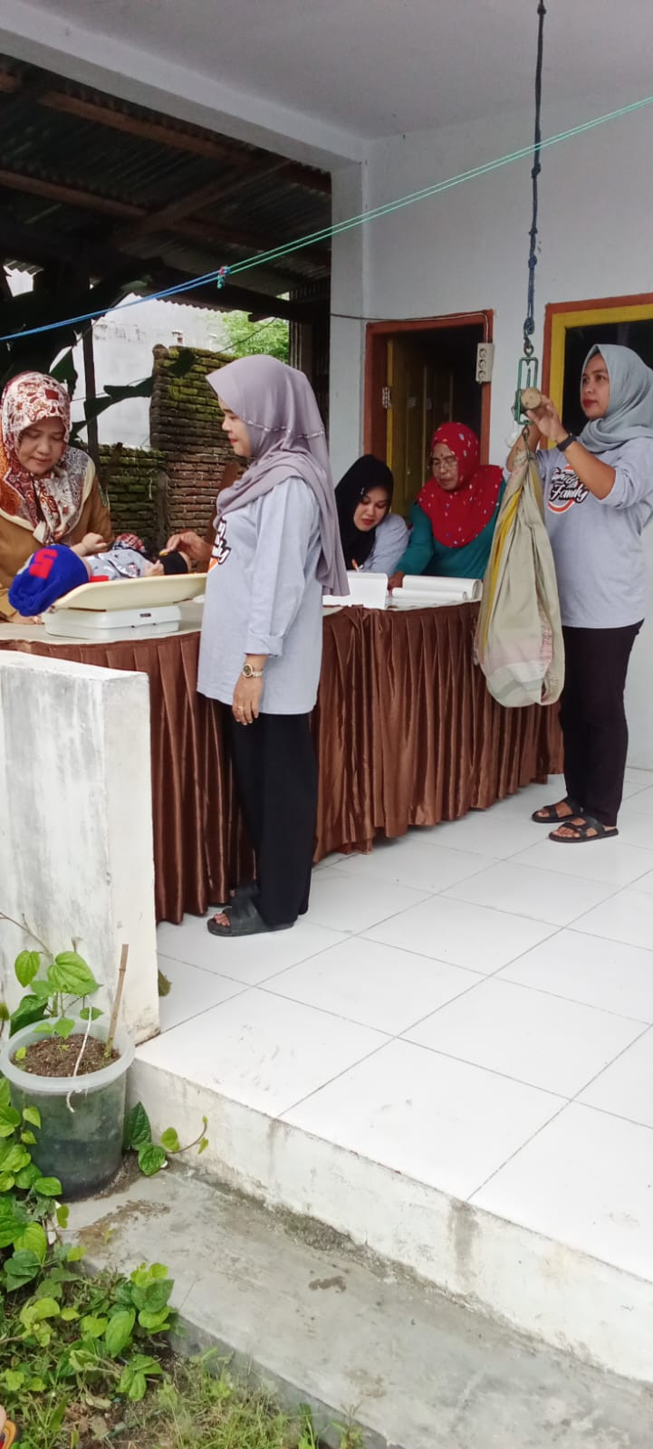 Monitoring Pelaksanaan Posyandu