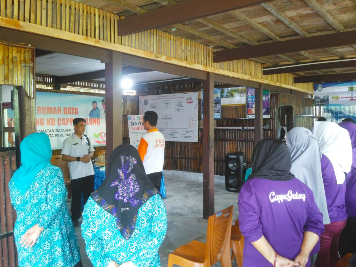 Menerima Kunjungan Tim Penilai Lomba Kelurahan