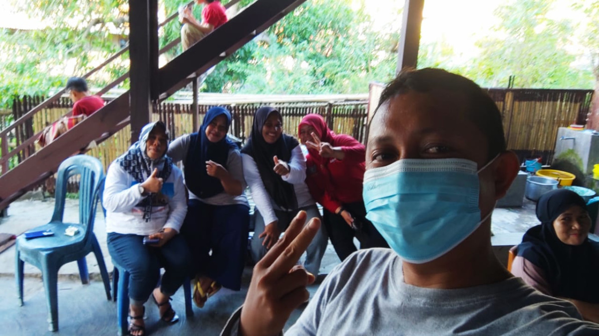 Monitoring Muskel Mahasiswa KKN Institut Ilmu Kesehatan Sidrap dihadiri oleh Lurah, Ketua TP. PKK, Ketua RT dan RW, Ketua FKS, Kader Kamp. KB "Geddongnge" dan Mahasiswa KKN Institut Ilmu Kesehatan Sidrap