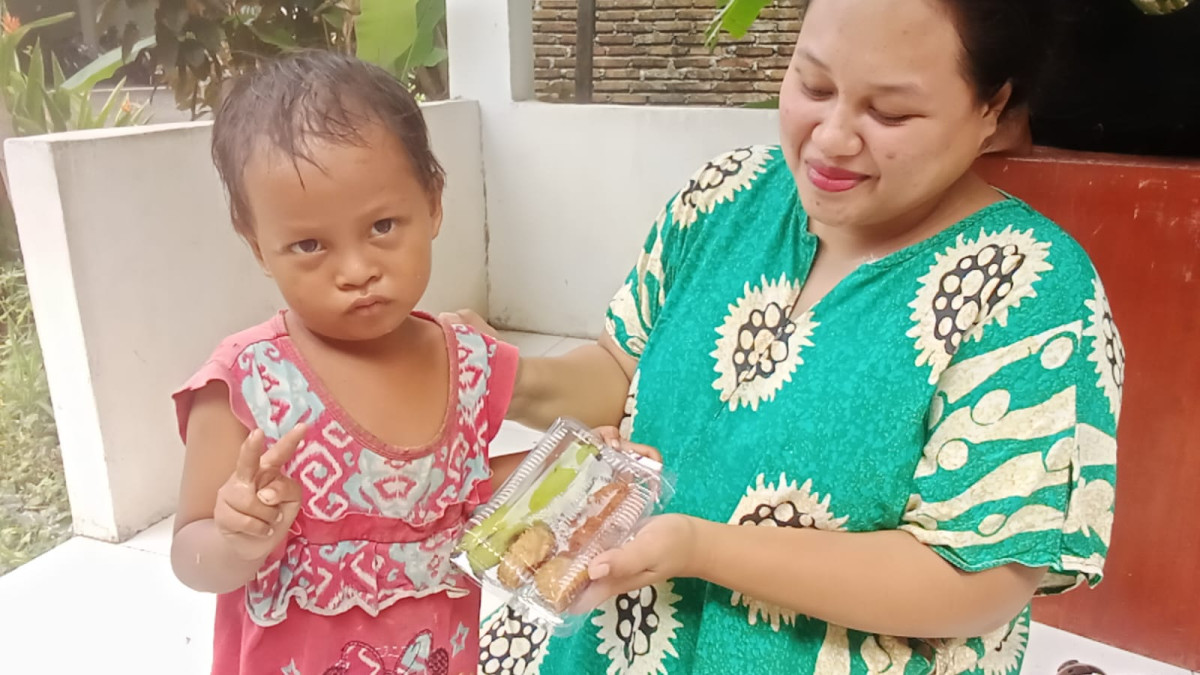 Melaksanakan DASHAT kepada Bumil KEK dan Baduta/Balita Berisiko & Stunting di Wilayah RT 01 RW 05 oleh Kader Posyandu Cenderawasih 6