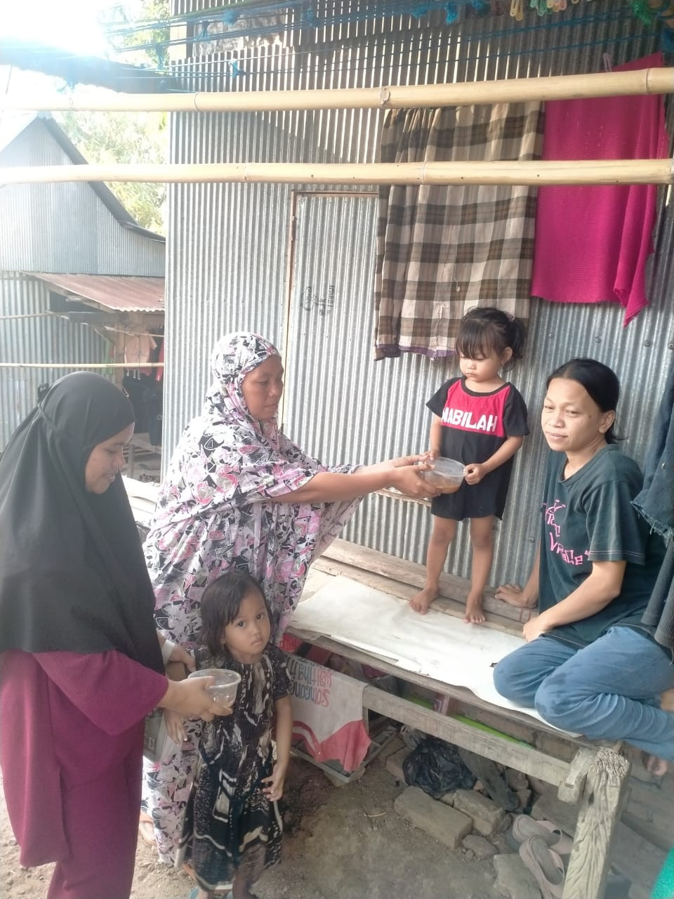 Melaksanakan DASHAT kepada Bumil KEK dan Baduta/Balita Berisiko & Stunting di Wilayah RT 03 RW 1 oleh Kader Posyandu Cenderawasih 1&2