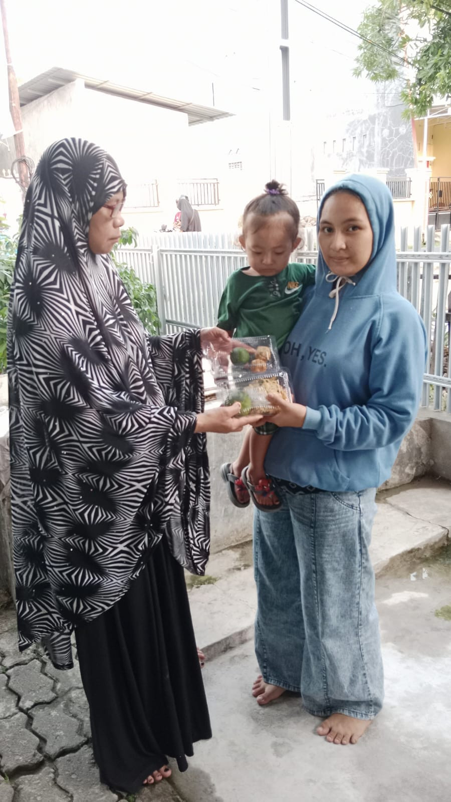 Melaksanakan DASHAT kepada Bumil KEK dan Baduta/Balita Berisiko & Stunting di Wilayah RT 03 RW 03 oleh Kader Posyandu Cenderawasih 5, TP. PK