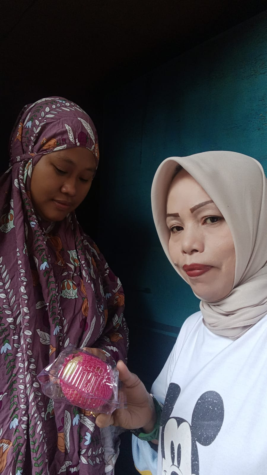 Melaksanakan DASHAT kepada Bumil KEK dan Baduta/Balita Berisiko & Stunting di Wilayah RT 03 RW 03 oleh Kader Posyandu Cenderawasih 5, TP. PKK Cappa Galung, OPD KB Cappa Galung, Pengurus Kamp. KB "Geddongnge"