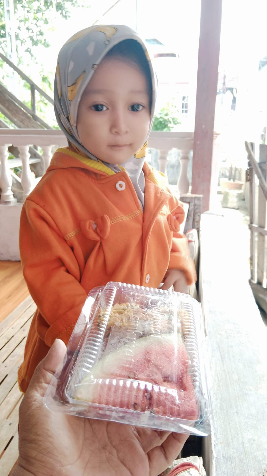 Melaksanakan DASHAT kepada Bumil KEK dan Baduta/Balita Berisiko & Stunting di Wilayah RT 03 RW 03 oleh Kader Posyandu Cenderawasih 5, TP. PKK Cappa Galung, OPD KB Cappa Galung, Pengurus Kamp. KB "Geddongnge"