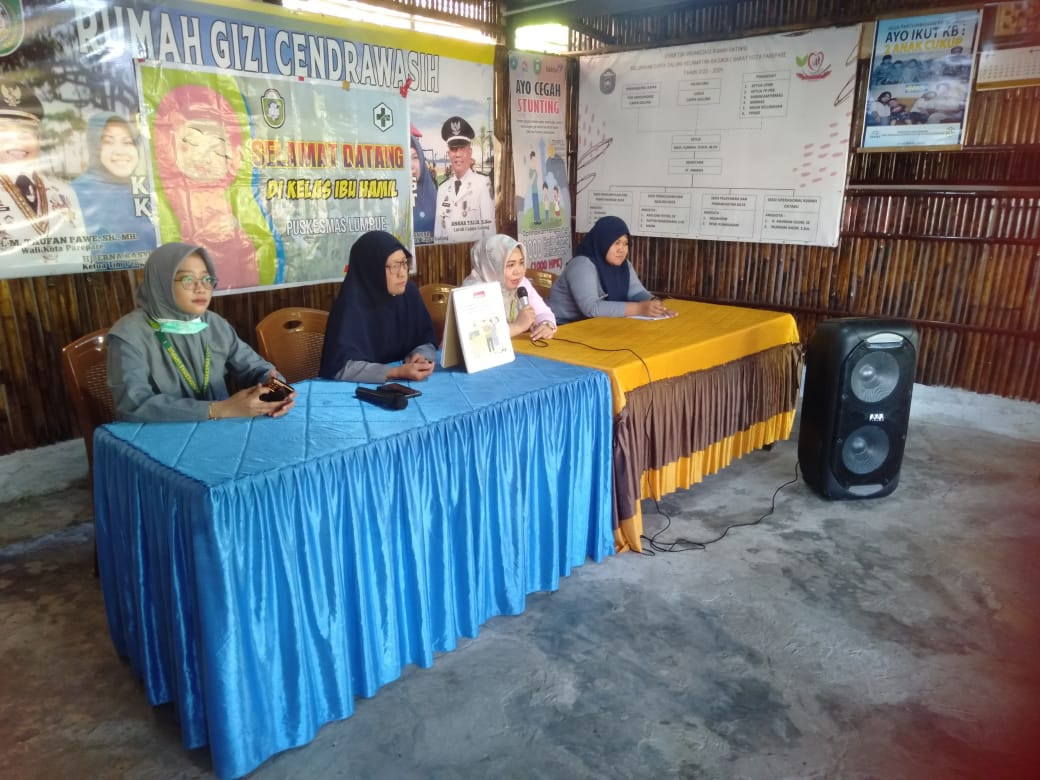 Melaksanakan Kelas Ibu Hamil (Bumil)