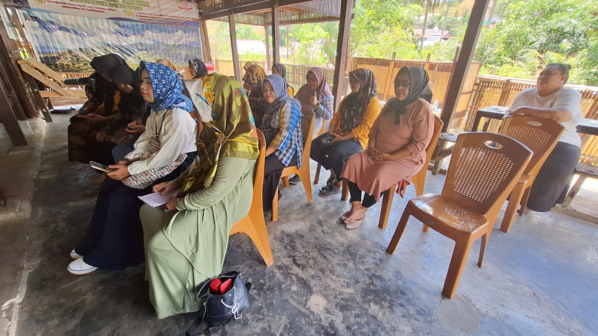 Melakukan Rapat Koordinasi terkait Percepatan Penurunan Stunting oleh Tenaga Kesehatan UPTD Puskesmas Lumpue, Kader Posyandu, OPD KB Cappa Galung, beserta Kader Kamp. KB "Geddongnge"