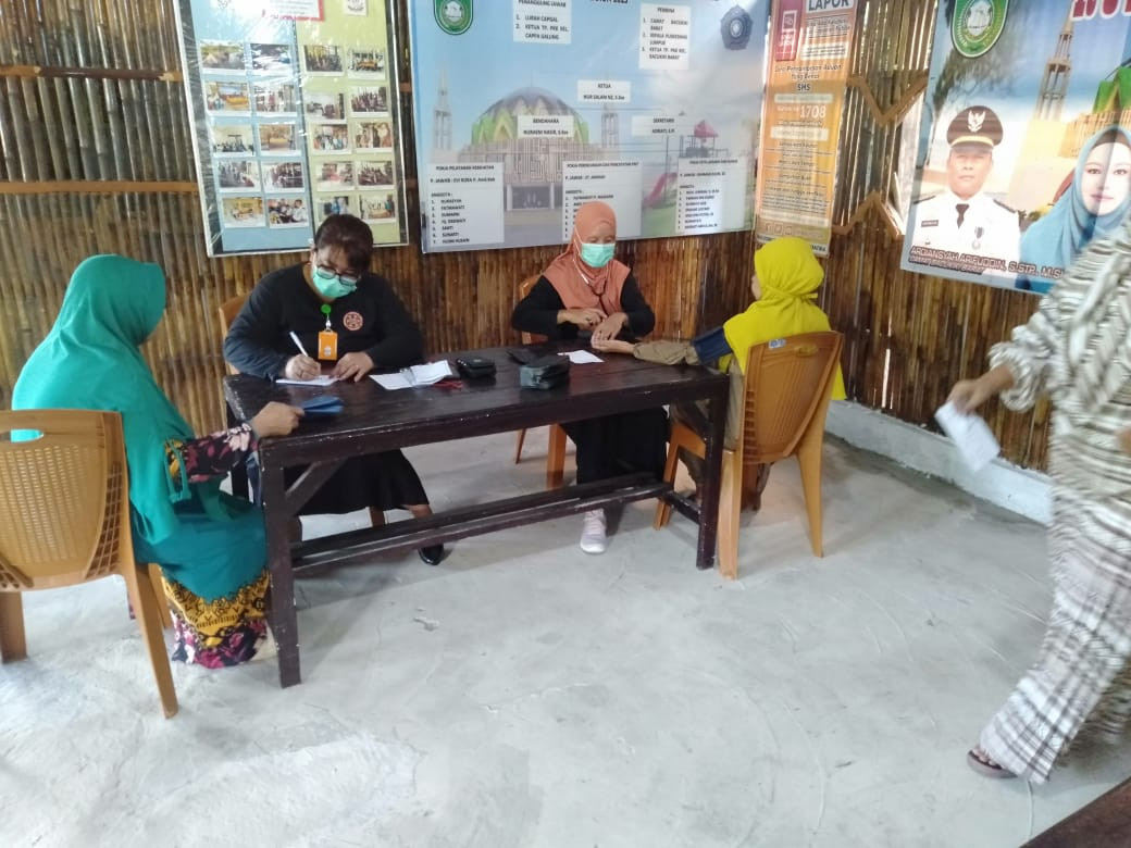 Mengikuti Kegiatan Call Centre 112 (Jum'at Peduli)