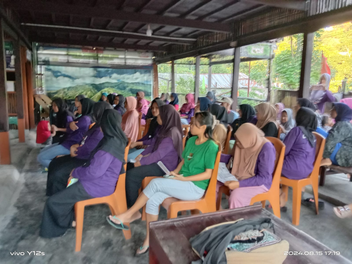Monitoring Kegiatan Kelompok PKH di Jln. Keterampilan RW 02 (Sekretariat Kamp. KB "Geddongnge"  yang dihadiri oleh pihak Dinas Sosial, Ketua RW 02, Pengurus Kamp. KB "Geddongnge", beserta anggota Kelompok Terampil 1&2