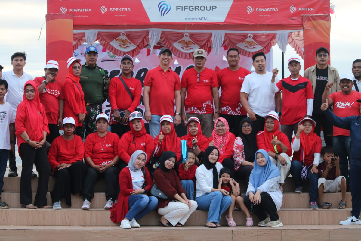 Melaksanakan Lomba HUT Ri-79 di Jln. Mattirotasi RT 04 RW 02 (Area Ex-Pasar Seni) yang diselenggarakan oleh GM FIF kota Parepare, Lurah Cappa Galung, Babinsa, BHABINKAMTIBMAS, Pengurus Kamp. KB "Geddongnge" beserta warga masyarakat