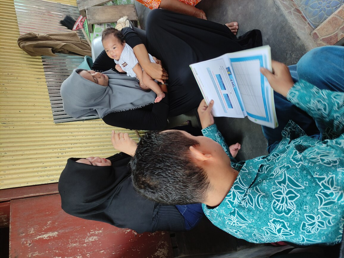 Pemberian KIE kepada Ibu Baduta/Balita terkait PHBS dan Pemenuhan Gizi Seimbang