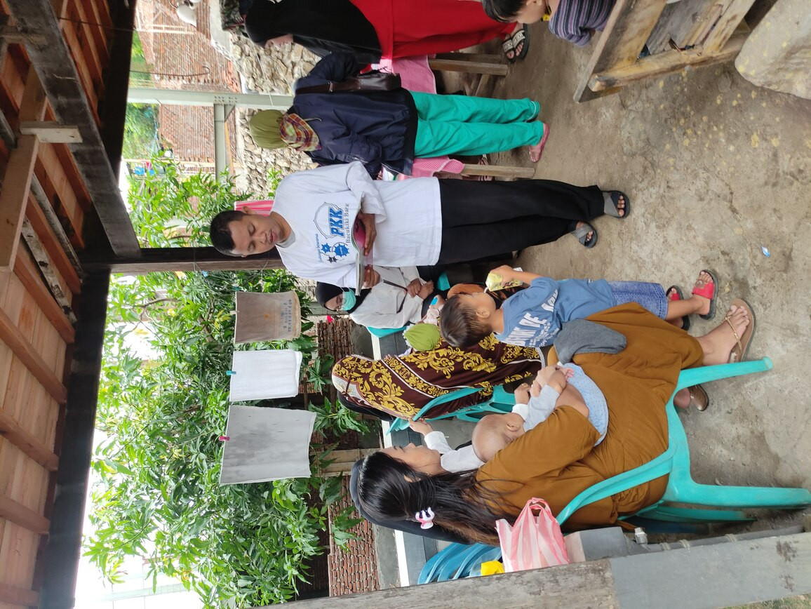 Pemberian KIE kepada Ibu dan Keluarga Baduta/Balita terkait PHBS dan Pemenuhan Gizi Seimbang Guna Intervensi Stunting