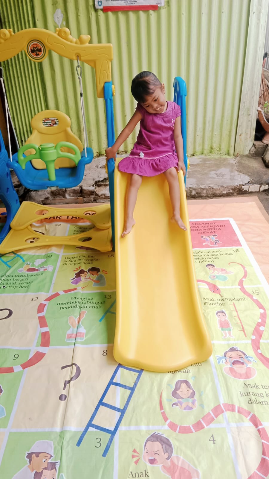 Melaksanakan Posyandu di Jln. Pinisi RT 03 RW 03 oleh Nakes UPTD Puskesmas Lumpue, Ketua TP. PKK, Penyuluh KB, Kader Posyandu Cenderawasih 5, dan Pengurus Kamp. KB "Geddongnge*