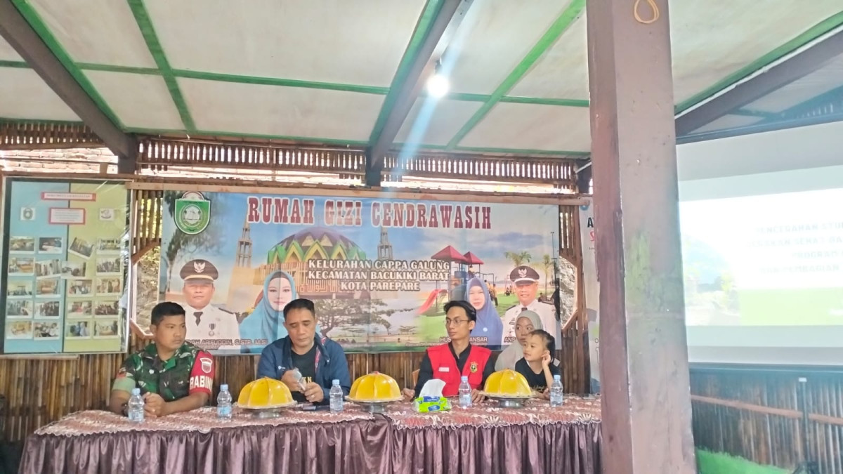 Mengikuti Workshop Pencegahan dan Penanganan Stunting dan Pembagian Bibit Tanaman