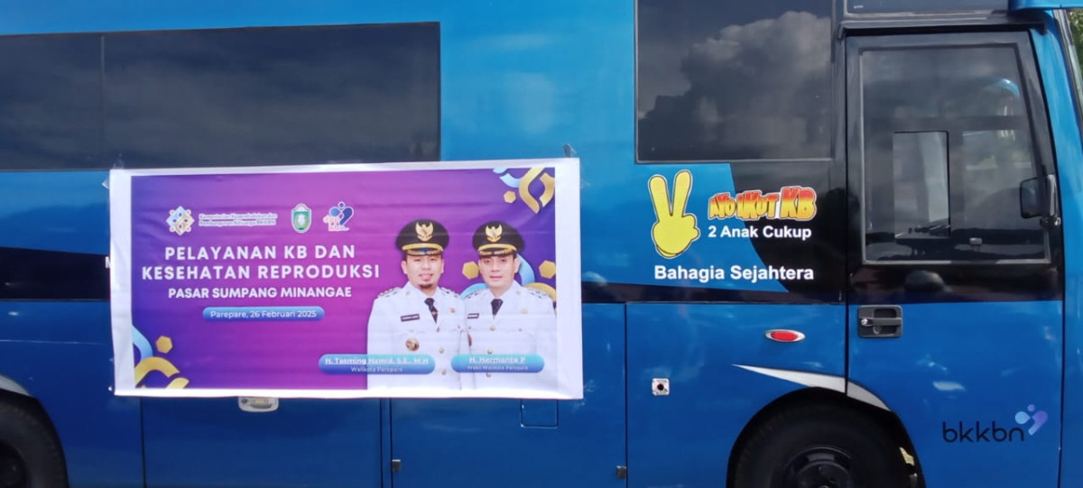 Mengikuti Kegiatan Pelayanan KB dan Kesehatan Reproduksi