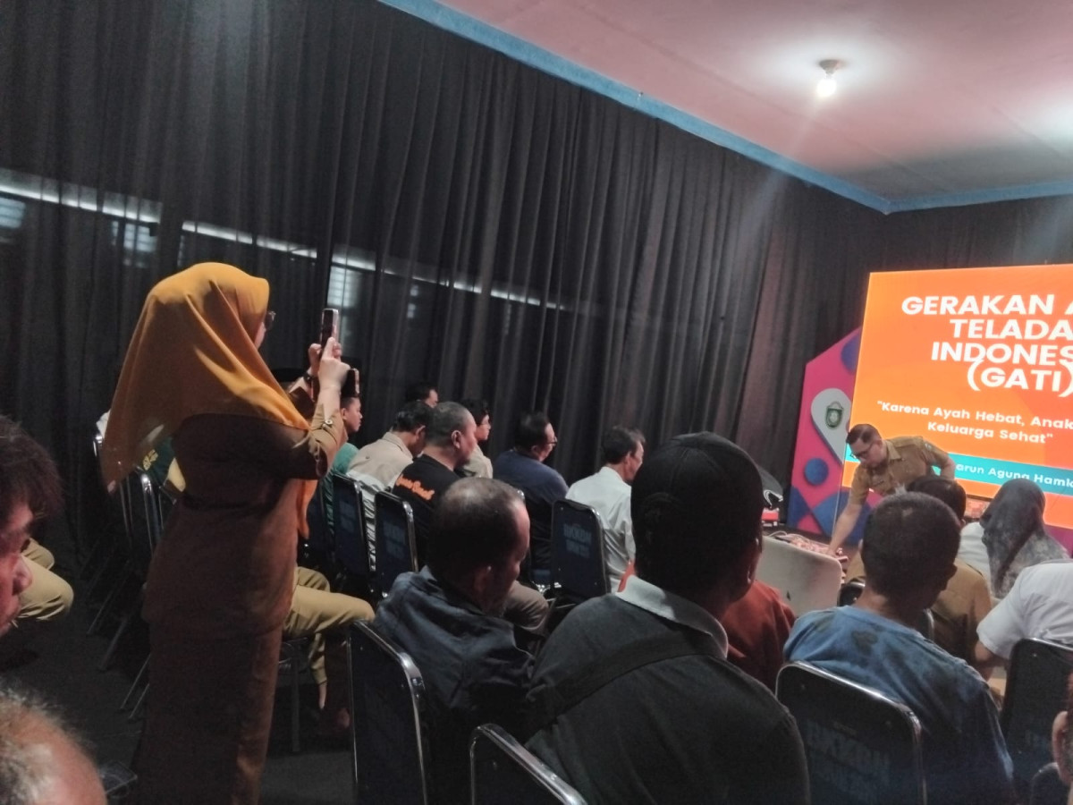 Mengikuti Launching GATI yang dihadiri oleh Kadis BKKBN, Kabid Pengendalian Penduduk, Perwakilan DP3A, Pengurus Kamp. KB, dan orang tua
