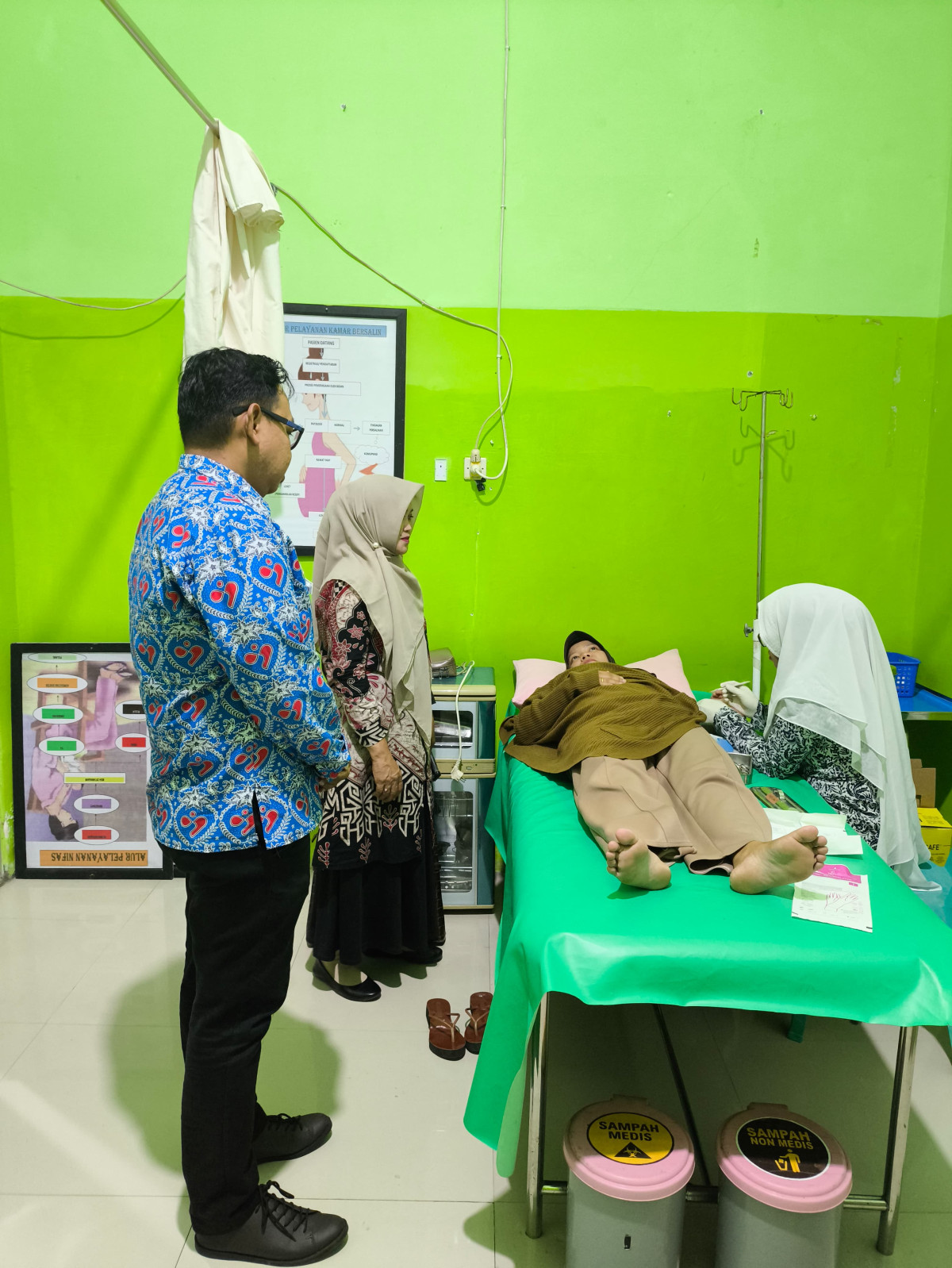 Melakukan Pendampingan oleh Penyuluh KB, Bidan Kelurahan, Kader Sub PPKB, Pengurus Kamp. KB "Geddongnge" serta warga