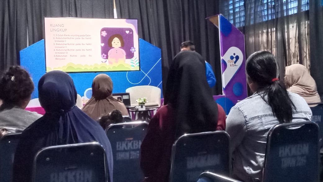 Mengikuti Kelas Ibu Hamil oleh Kabid Kependudukan dan Pengendalian Penduduk, Nakes UPTD Puskesmas Lumpue, Pengurus Kamp. KB "Geddongnge" dan Ibu Hamil