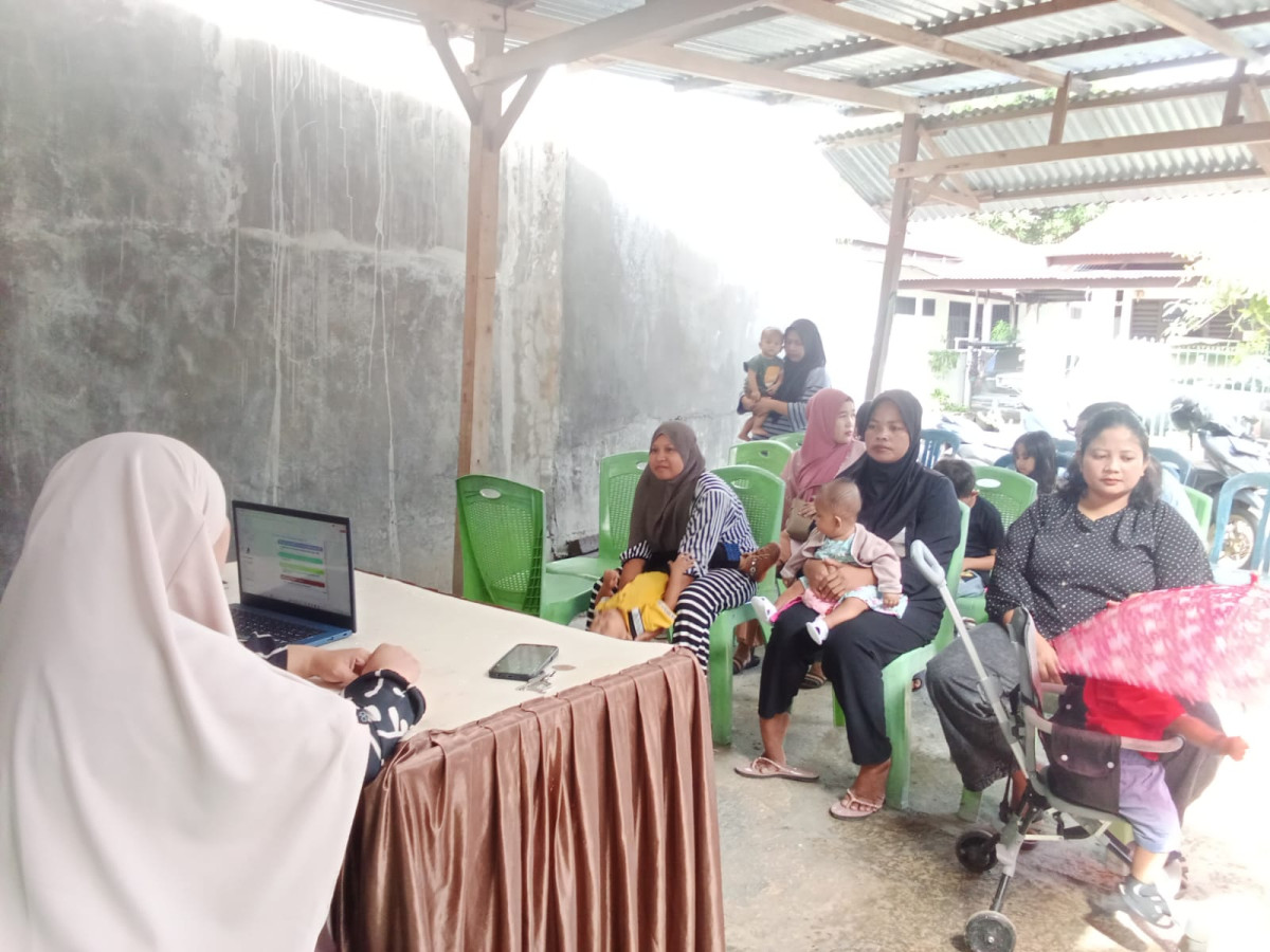 Melaksanakan Kelas Ibu Hamil oleh Kepala UPTD Puskesmas Lumpue, Nakes, Bidan Kelurahan, OPD KB, Pengurus Kamp. KB "Geddongnge" dan Sasaran