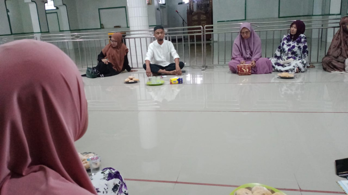Melakukan Dialog Keagamaan oleh Imam Masjid, Majelis Taklim Anna-Dzafah, dan Pengurus Kamp. KB "Geddongnge"