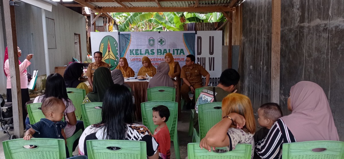 Mengikuti Kelas Baduta/Balita oleh Nakes UPTD Puskesmas Lumpue, Kader Posyandu, Pengurus Kamp. KB "Geddongnge" dan Ibu Baduta/Balita