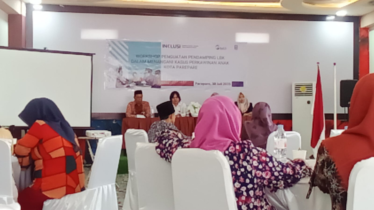 Penguatan Kelembagaan Kelompok Konstituen oleh Kanit PPA Polres Parepare, YLP2EM, Pengurus Kamp. KB "Geddongnge"