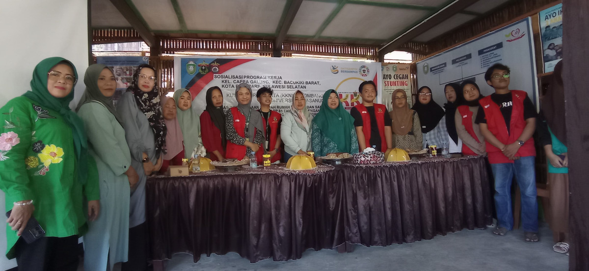 Mengikuti Sosialisasi Pemanfaatan Biopori untuk Pengelolaan Sampah Organik di Lingkungan Rumah Tangga